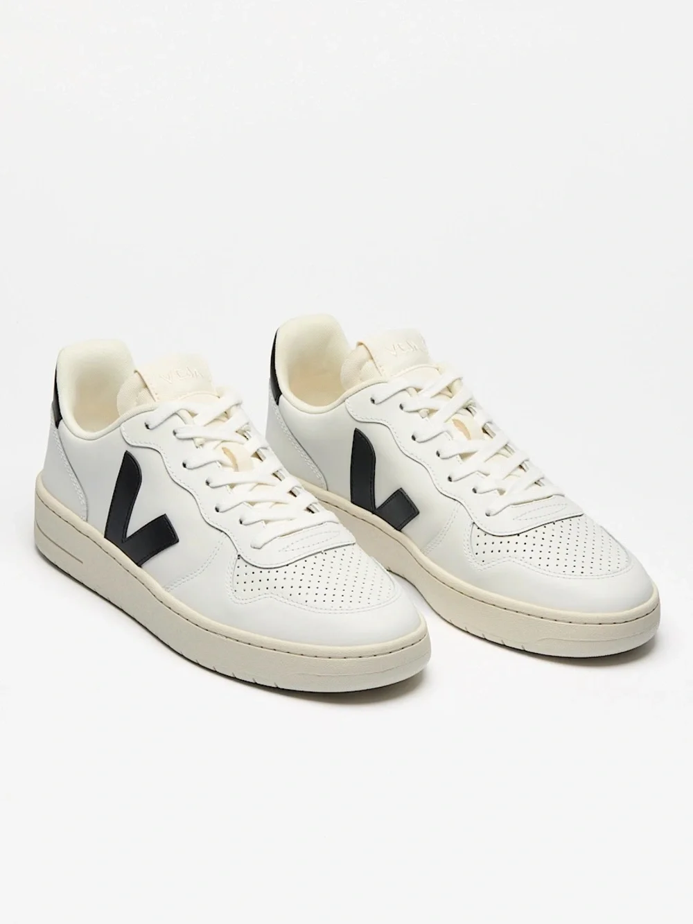 Veja V-10 leather sneakers - Picture 2 of 9